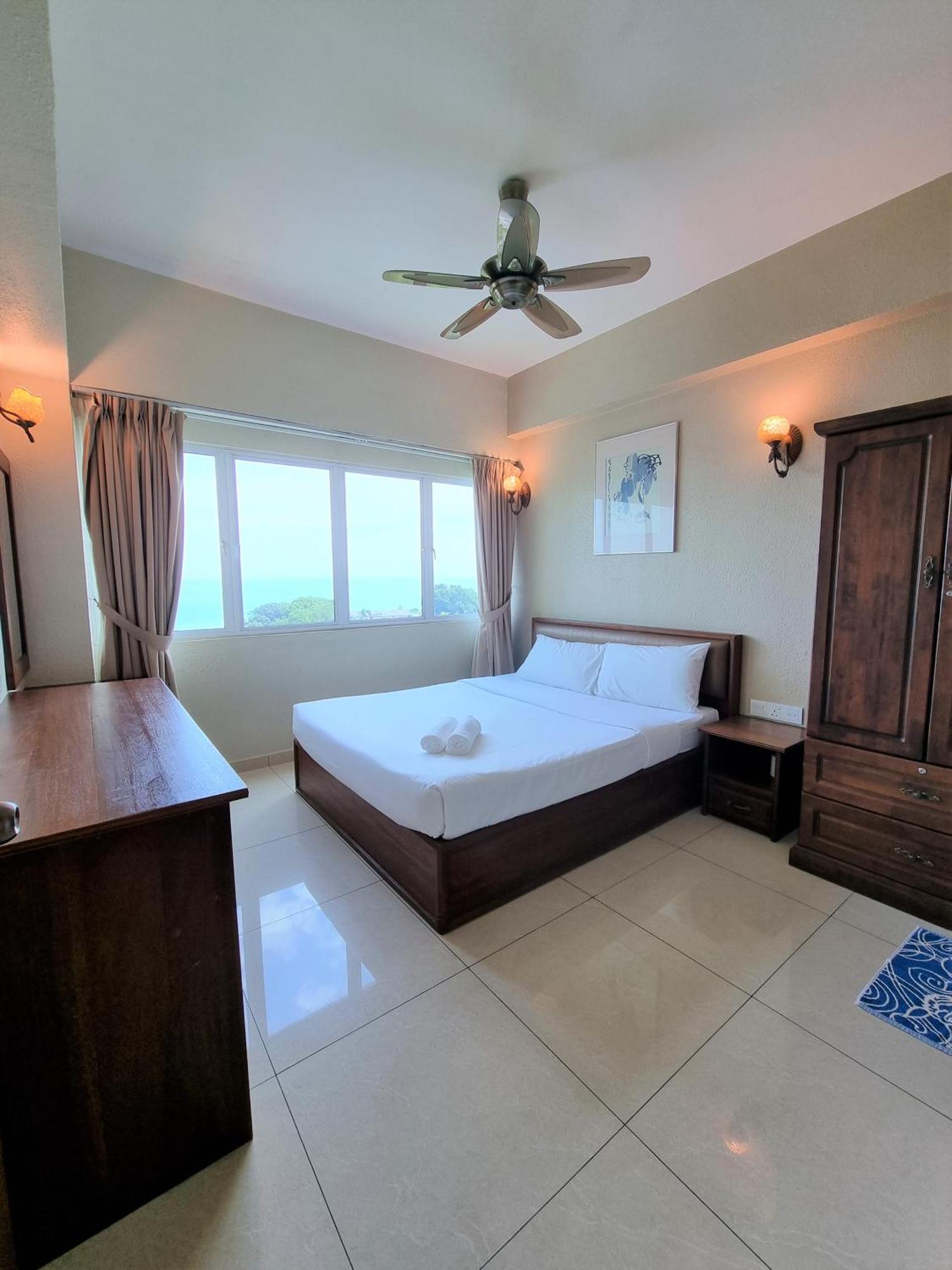 Aloka Seaview Apartment Batu Ferringhi Exterior photo